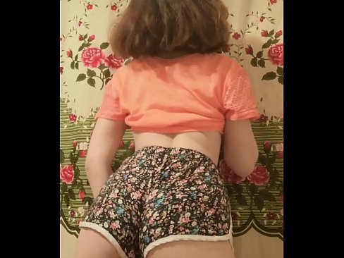❤️ Nena jove sexy despullant-se els pantalons curts davant la càmera ❤❌ Putes al ca.vegasservice.ru ﹏