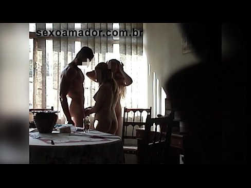 ❤️ Els amics sexuals conviden un home gegant i un trio amb ell ❤❌ Putes al ca.vegasservice.ru ﹏