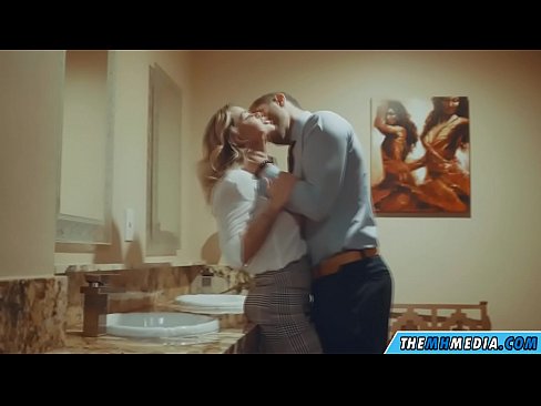 ❤️ Quan una rossa tetona et sedueix en un lavabo públic ❤❌ Putes al ca.vegasservice.ru ﹏